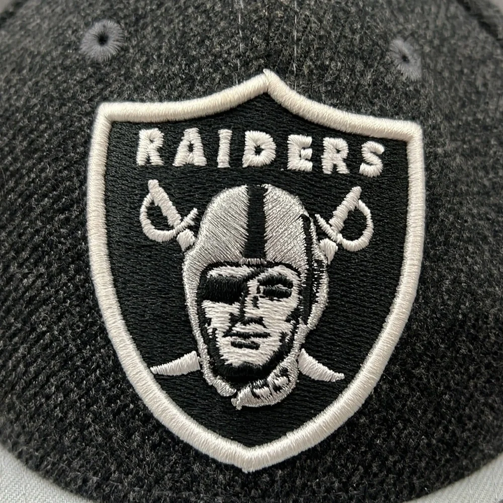 Oakland Raiders Logo NFL New Era 9Fifty Gray SnapBack Adjustable Cap Hat‎ OS